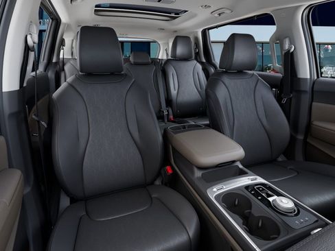 New 2026 Kia Carnival SX image 15