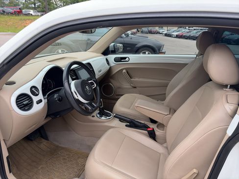 Used 2014 Volkswagen Beetle 1.8T FWD image 10