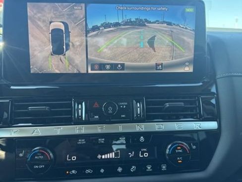 New 2026 Nissan Pathfinder SL image 14