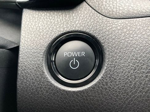 Certified 2025 Toyota Camry SE w/ Convenience Package image 18