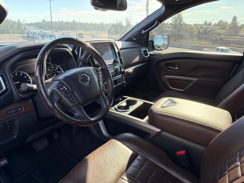 Used 2020 Nissan Titan Platinum Reserve w/ Moonroof Package AWD/4WD image 20