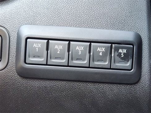 New 2024 GMC Sierra 2500 Pro w/ Convenience Package image 16