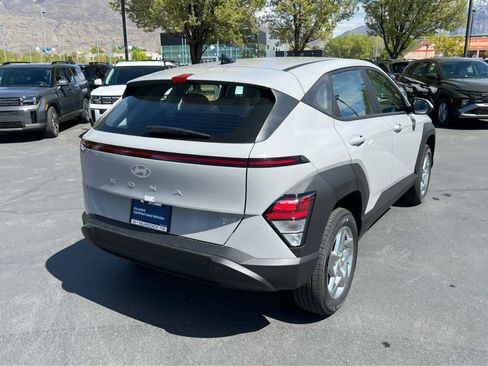 Certified 2026 Hyundai Kona SE AWD/4WD image 8