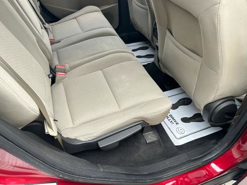 Used 2018 Ford Escape SE image 11