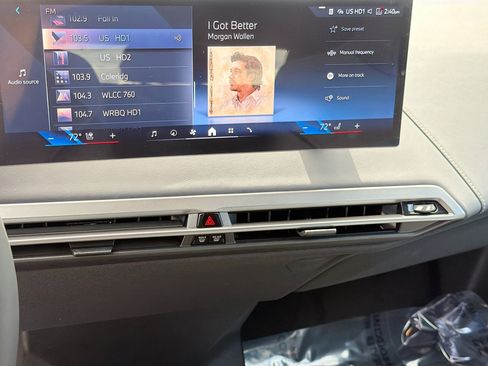 New 2026 BMW iX xDrive45 w/ M Sport Package image 32