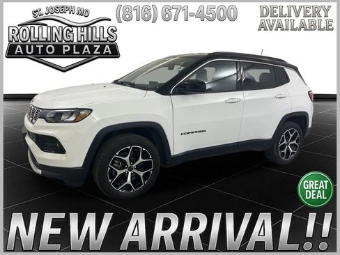 Used 2025 Jeep Compass Limited image 1