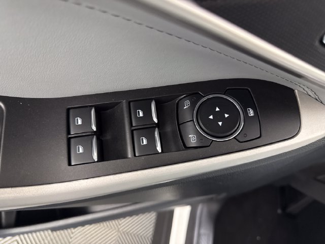 Used 2024 Ford Explorer XLT w/ Equipment Group 202A AWD/4WD image 28