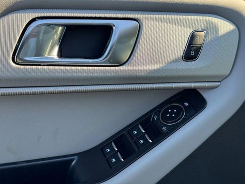 New 2026 Ford Explorer Active w/ Active Comfort Package image 11