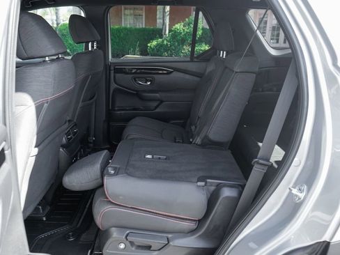 Used 2023 Honda Pilot Sport image 33