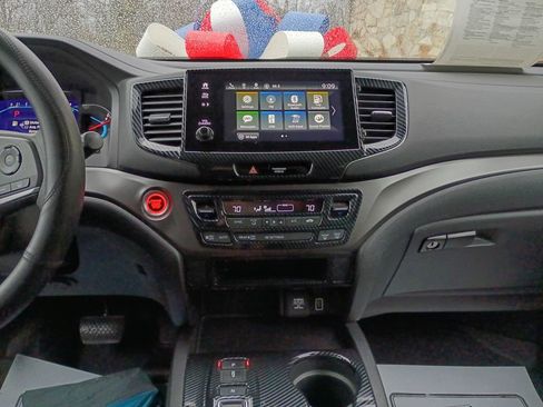 Used 2021 Honda Passport Sport image 17