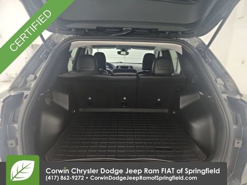 Used 2022 Jeep Cherokee Trailhawk w/ Trailer Tow Group AWD/4WD image 29