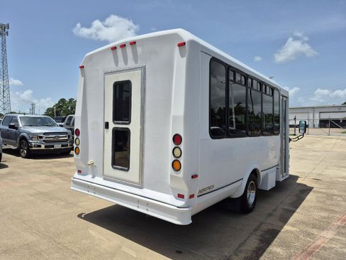 Used 2011 Ford E-350 and Econoline 350 Super Duty w/ Shuttle Bus Prep Pkg RWD image 13
