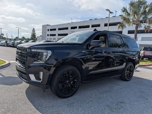 Used 2021 GMC Yukon SLT w/ SLT Premium Package RWD image 3
