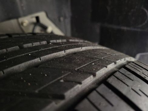 Used 2018 Ford Explorer XLT image 12