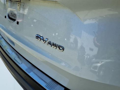 Used 2023 Nissan Rogue SV w/ SV Premium B Package AWD/4WD image 5
