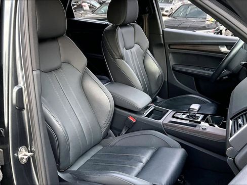 Certified 2022 Audi Q5 2.0T Prestige w/ Prestige Package image 8