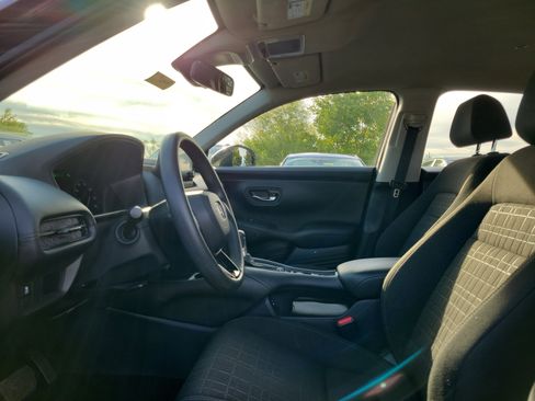 Used 2024 Honda HR-V LX image 15