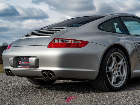 Used 2005 Porsche 911 Carrera S image 23