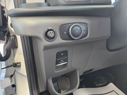Used 2024 Ford Transit 350 XLT image 13