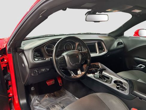 Used 2023 Dodge Challenger GT AWD/4WD image 9