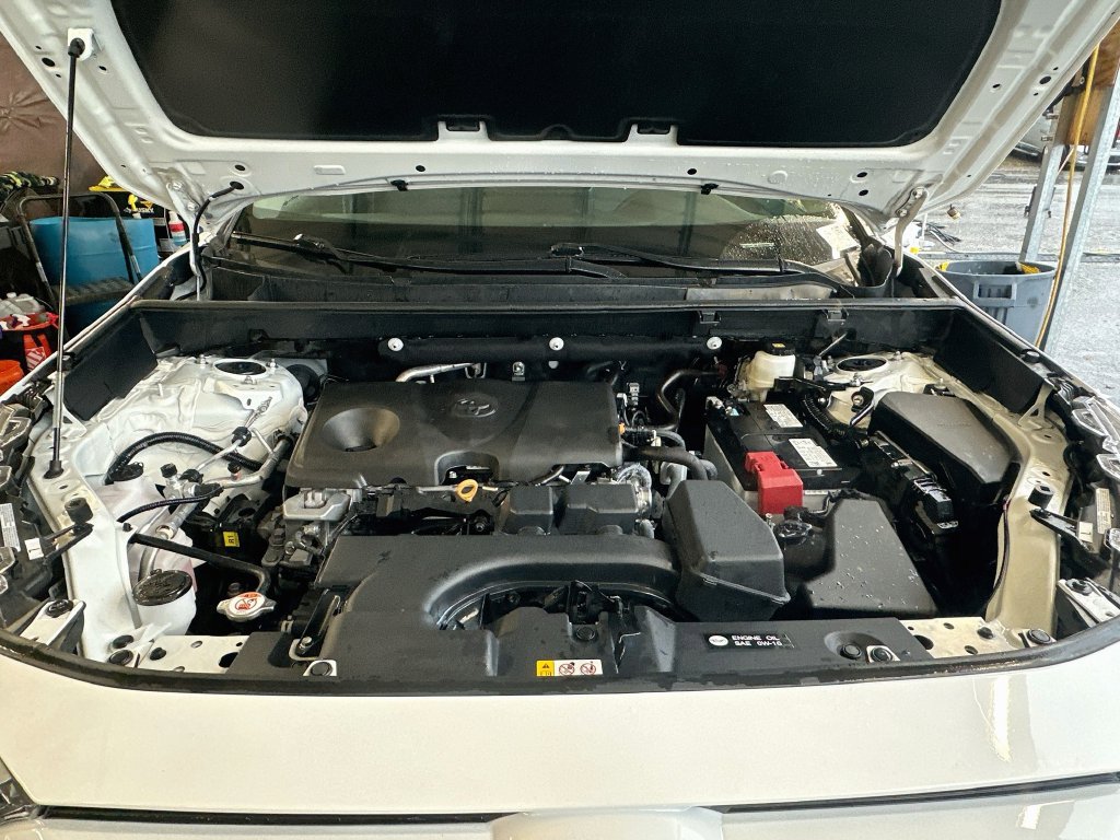 Used 2025 Toyota RAV4 XLE w/ Convenience Package FWD image 29