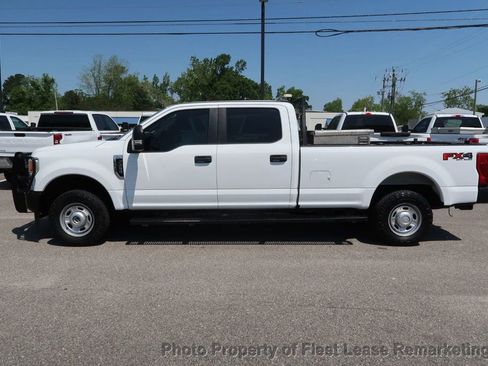 Used 2022 Ford F250 XL w/ Power Equipment Group AWD/4WD image 2