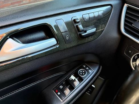 Used 2015 Mercedes-Benz ML 350 4MATIC image 23