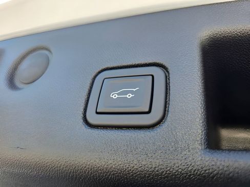 Used 2024 Chevrolet Equinox RS AWD/4WD image 8