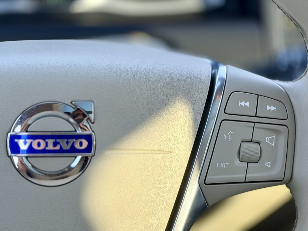 Used 2015 Volvo XC60 T5 AWD/4WD image 15