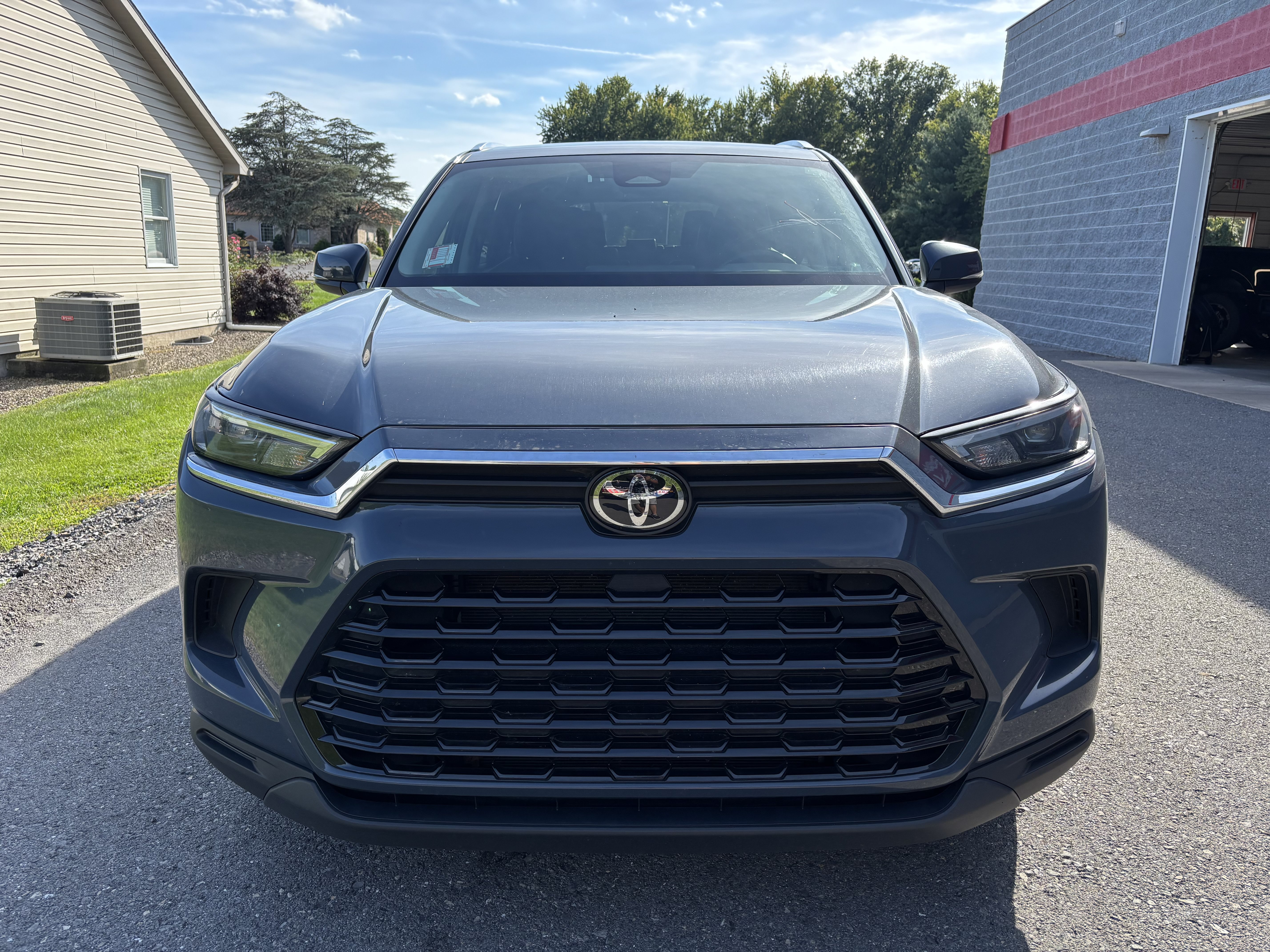 Used 2025 Toyota Grand Highlander AWD image 9