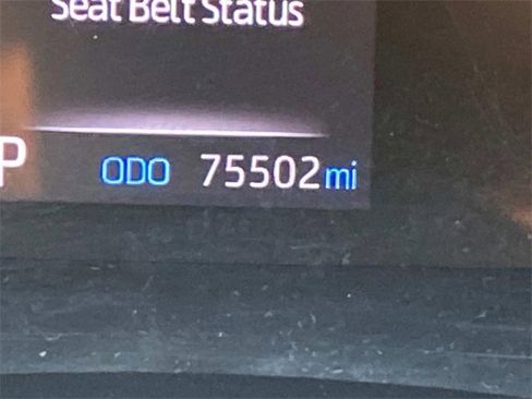 Used 2020 Toyota Highlander L w/ Phone Cable & Charge Package image 18