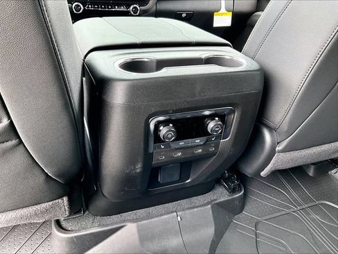 New 2026 Chevrolet Tahoe Premier AWD/4WD image 18