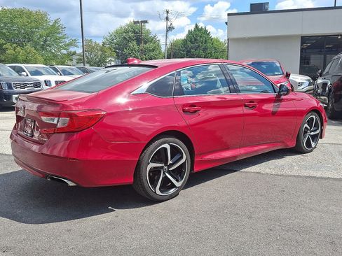 Used 2018 Honda Accord Sport image 7