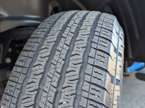 Used 2024 Jeep Wrangler Sport S image 36