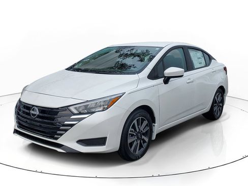 Used 2025 Nissan Versa SV w/ Trunk Package FWD image 4