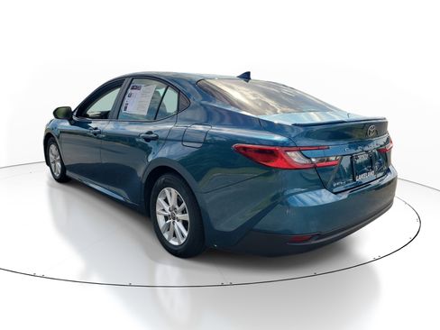 Used 2025 Toyota Camry LE w/ Convenience Package FWD image 7