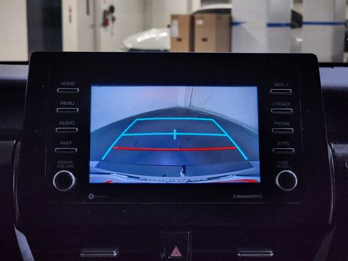 Used 2022 Toyota Camry SE image 25