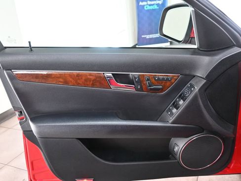 Used 2009 Mercedes-Benz C 300 4MATIC Sedan image 7