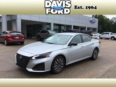 Used 2025 Nissan Altima 2.5 SV