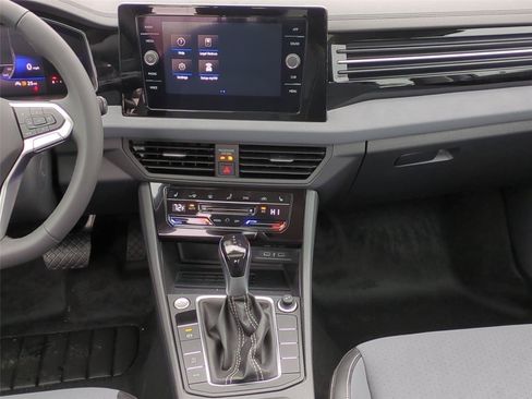 New 2026 Volkswagen Jetta SE FWD image 14