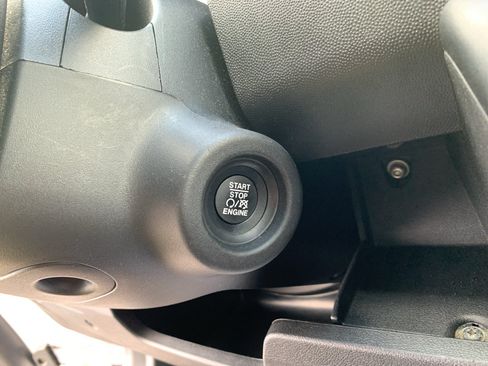 Used 2025 RAM ProMaster 2500 w/ Convenience Group FWD image 17
