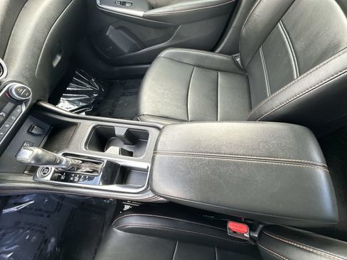 Used 2020 Nissan Sentra SR w/ Premium Package FWD image 13