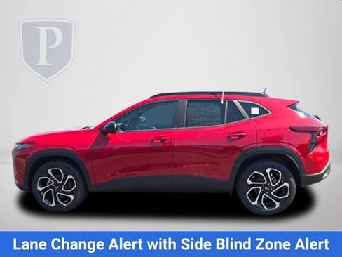 New 2026 Chevrolet Trax RS w/ Sunroof Package FWD image 11