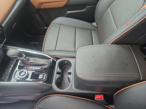 Used 2023 GMC Canyon AT4 w/ AT4 Premium Package AWD/4WD image 6