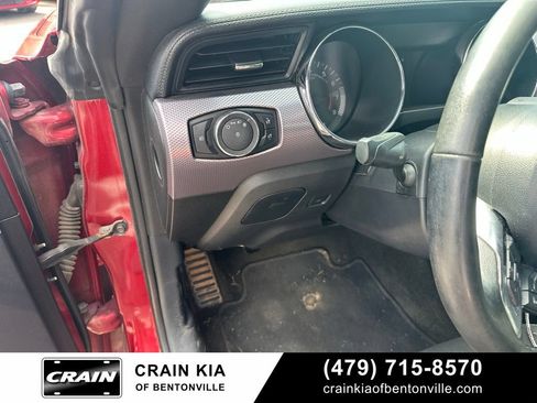 Used 2017 Ford Mustang Coupe RWD image 14