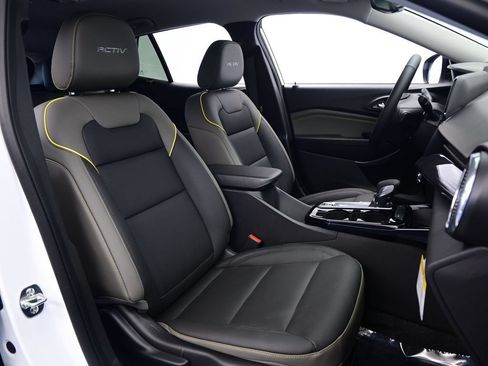 New 2026 Chevrolet Trax ACTIV w/ Driver Confidence Package FWD image 11