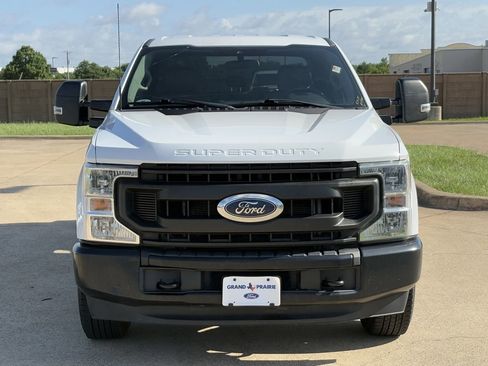 Used 2022 Ford F250 XL w/ Power Equipment Group RWD image 8