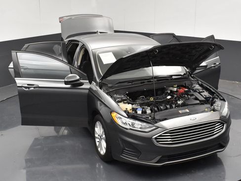 Used 2019 Ford Fusion SE FWD image 34
