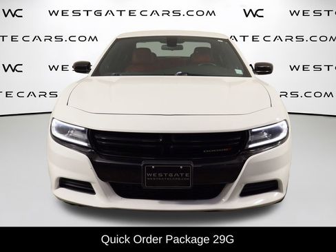 Used 2018 Dodge Charger SXT w/ Blacktop Package image 2