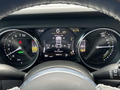 Used 2022 Jeep Wrangler Unlimited Sahara w/ Cold Weather Group AWD/4WD image 32